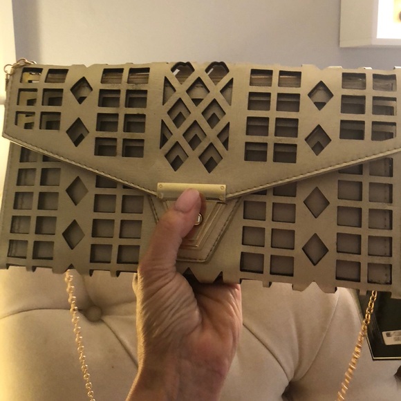 Laser cut gold clutch evening bag - Picture 5 of 5